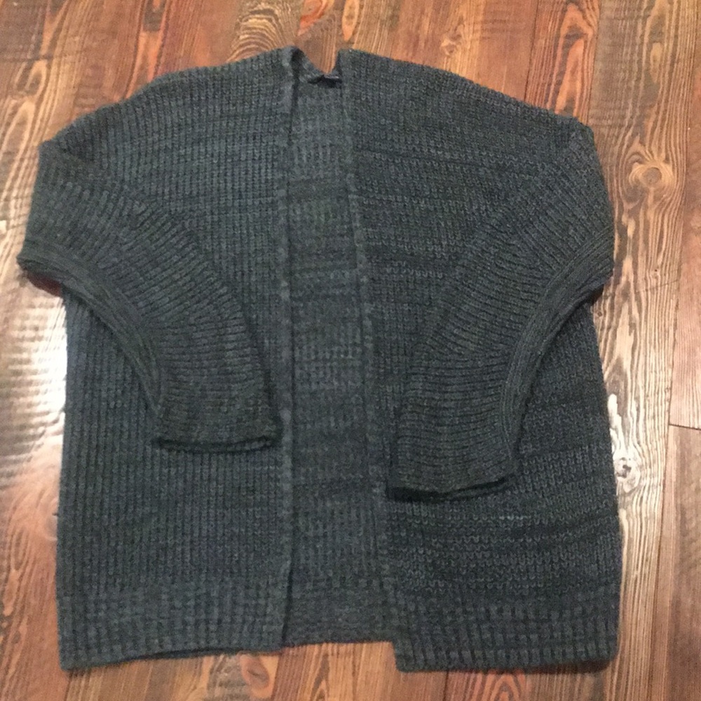 ✨✨NWOT American Eagle Cardigan✨✨